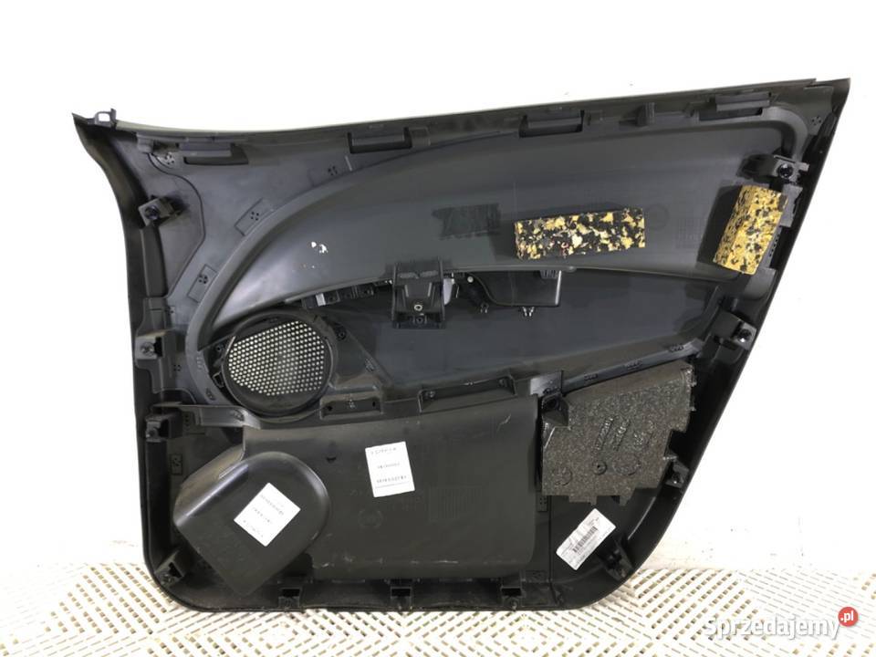 BOCZEK DRZWI LEWY PRZÓD FIAT DOBLO II Van sprzedam