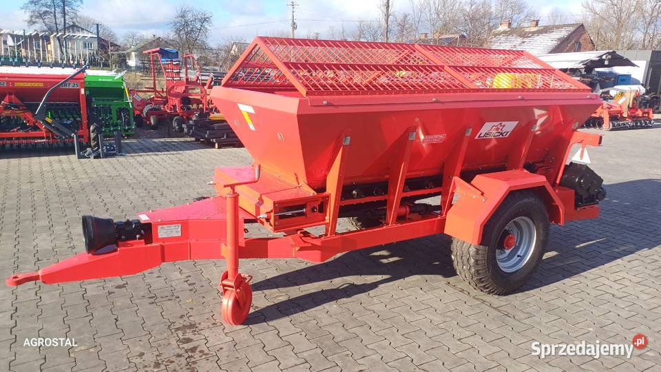 Rozsiewacz Wapna piaskarka solarka firmy LISICKI Tarnogród