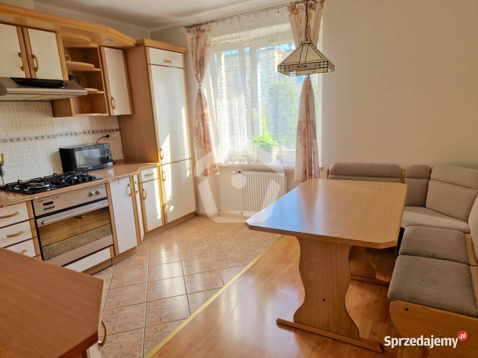 Przestronne mieszkanie 2 pokojowe centrum piwnica