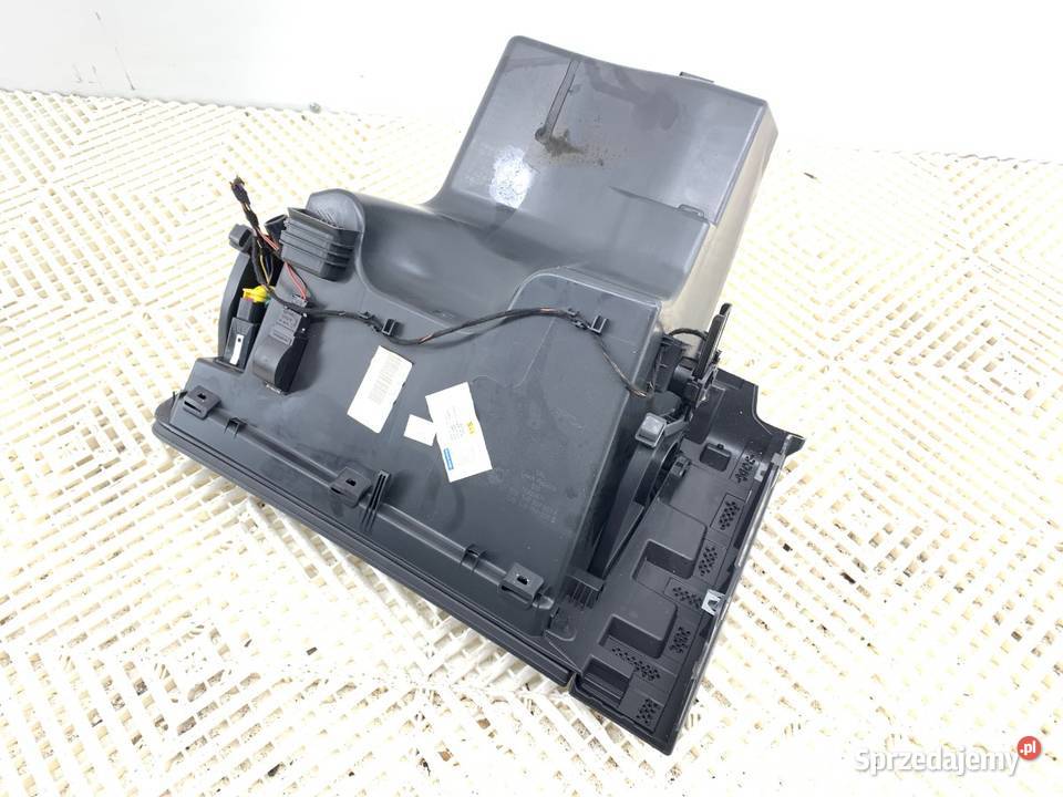 SCHOWEK PASAŻERA SKODA RAPID Hatchback osobowe podkarpackie sprzedam