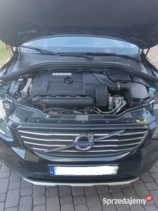 Sprzedam Volvo XC60 30 benzyna 304