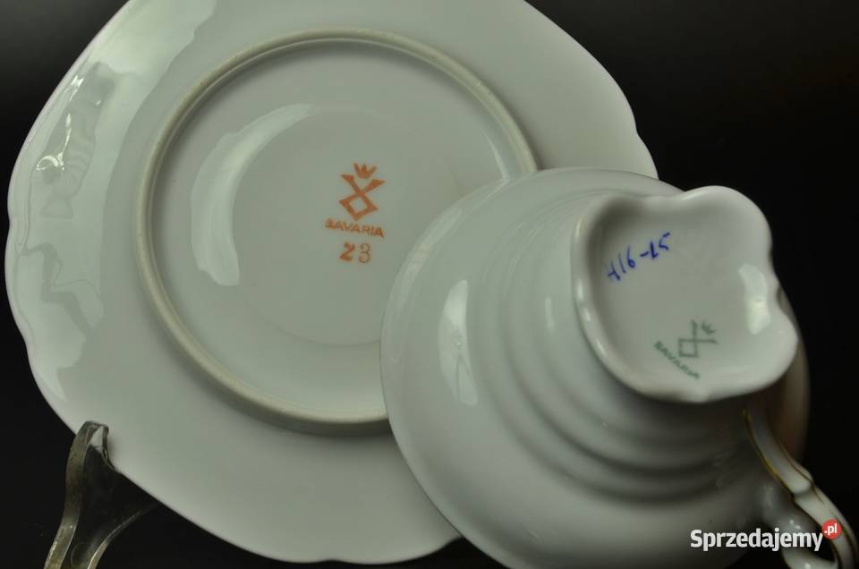 Filiżanka w ciekawej formie Bavaria Porcelana i szkło