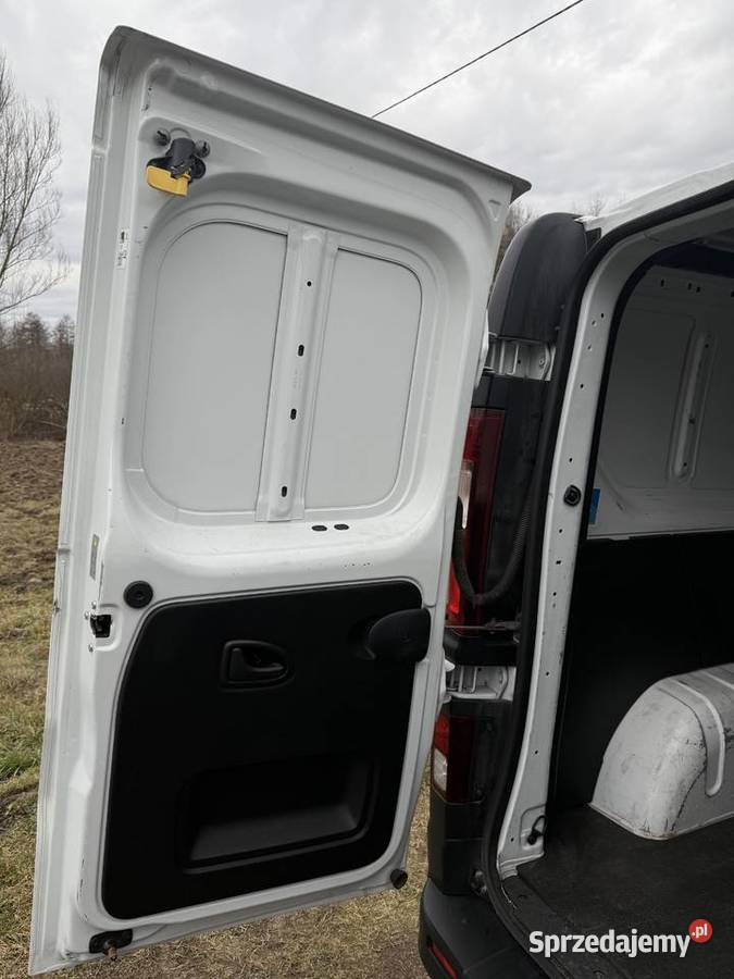 Renault Trafic III 16 120 2019r nieuszkodzony mazowieckie Słubica Dobra