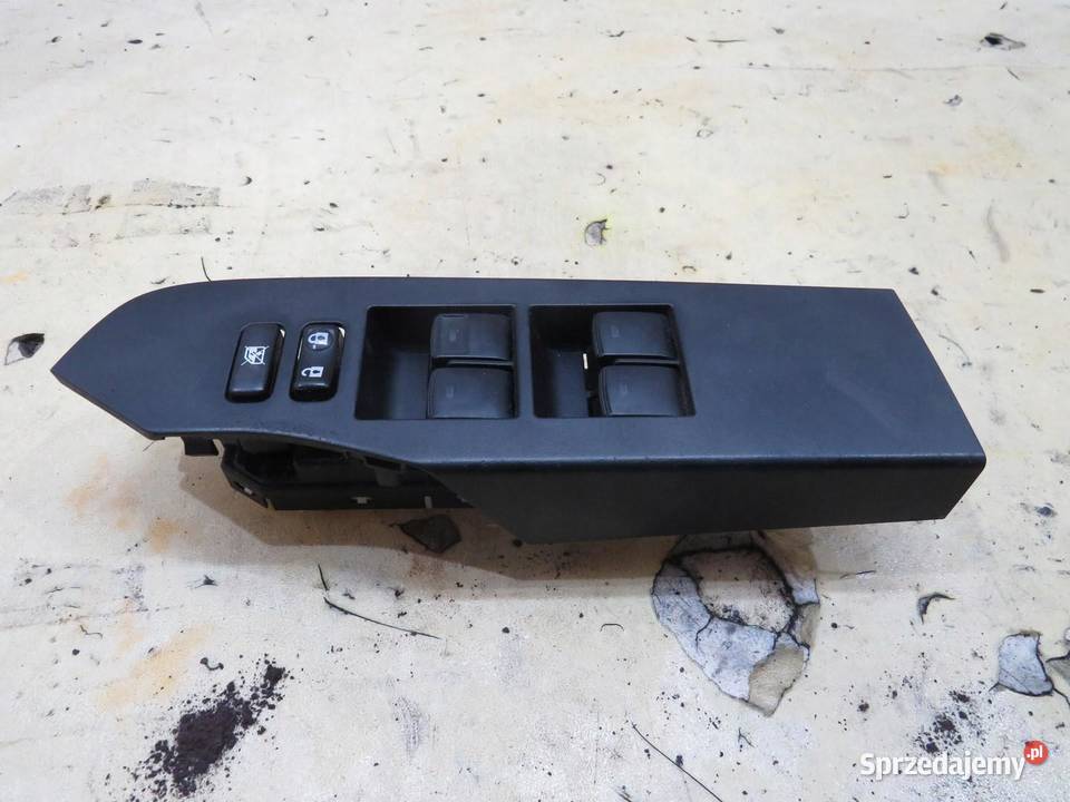 PRZEŁĄCZNIK SZYB AURIS II LIFT 16 D4D 8404002110