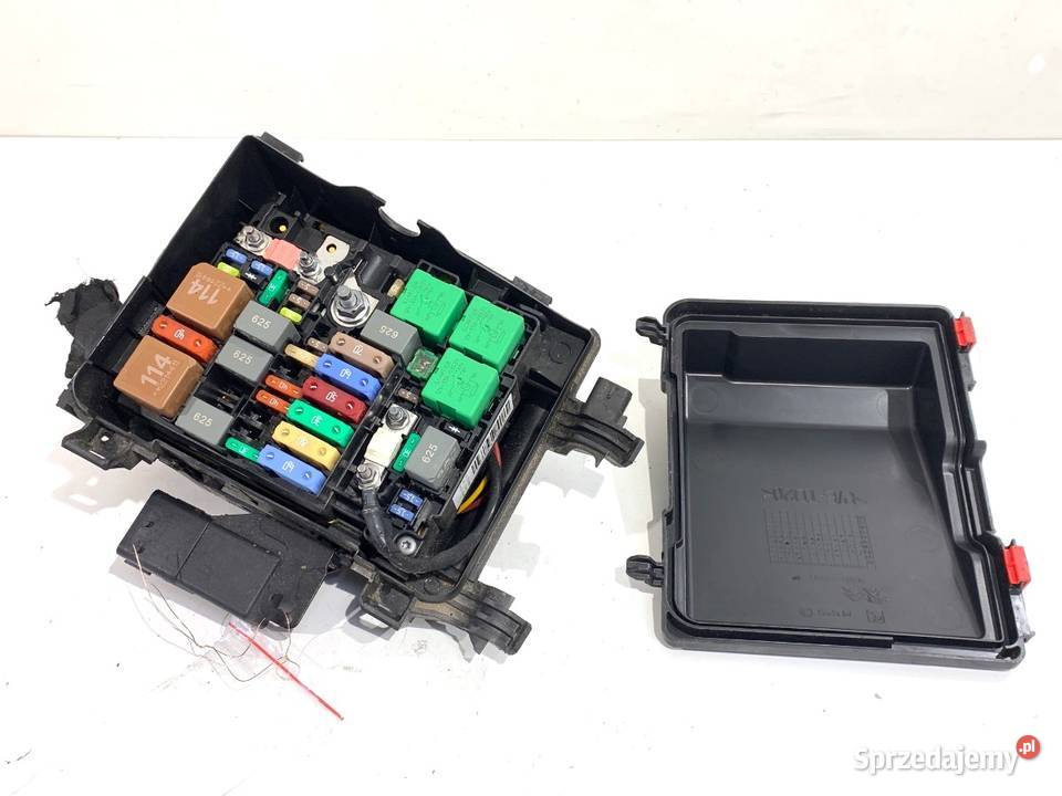 SKRZYNKA BEZPIECZNIKÓW OPEL VIVARO C 9808959080 Skrzynki bezpieczników podkarpackie