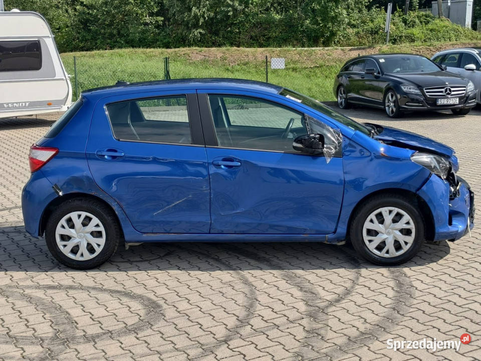 Toyota Yaris 10 benzyna 72 CIĘŻAROWY 2OSOBOWY Kęty
