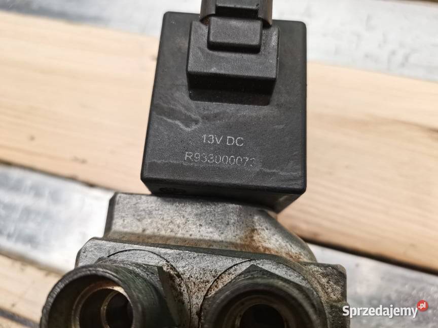 Blok zaworowy Deutzfahr Agrovector Wilkowo