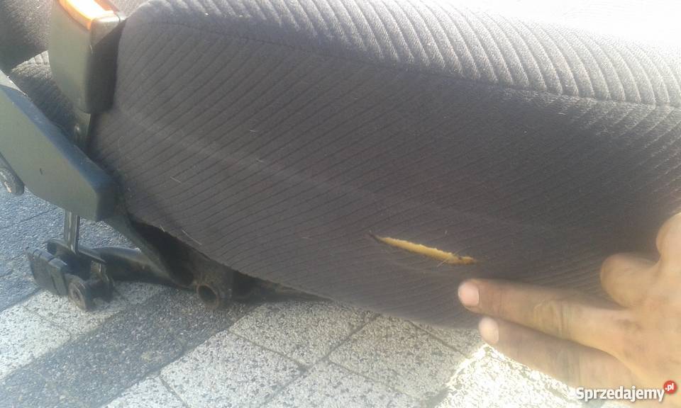 Audi 80 B4 sedan komplet foteli granatowych Luzino