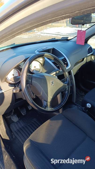 Peugeot 207 16 Hdi srebrny Wymieniony rozrząd manualna Tarnów sprzedam
