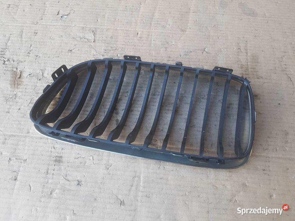 BMW E90 E91 nerka atrapa grill prawy LCI lift osobowe Legnica sprzedam