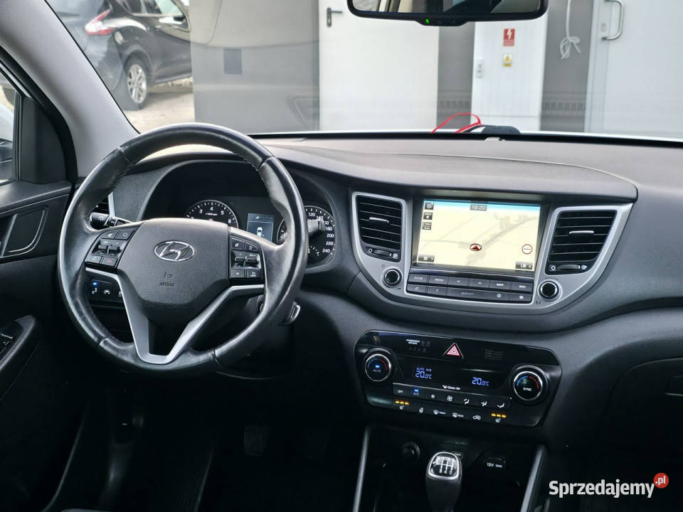 Hyundai Tucson 16 Benzyna Serwisowany Gwarancja 4/5 świętokrzyskie Piekoszów