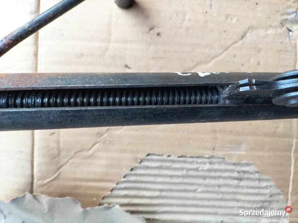 LEWAREK PODNOŚNIK MERCEDES W123