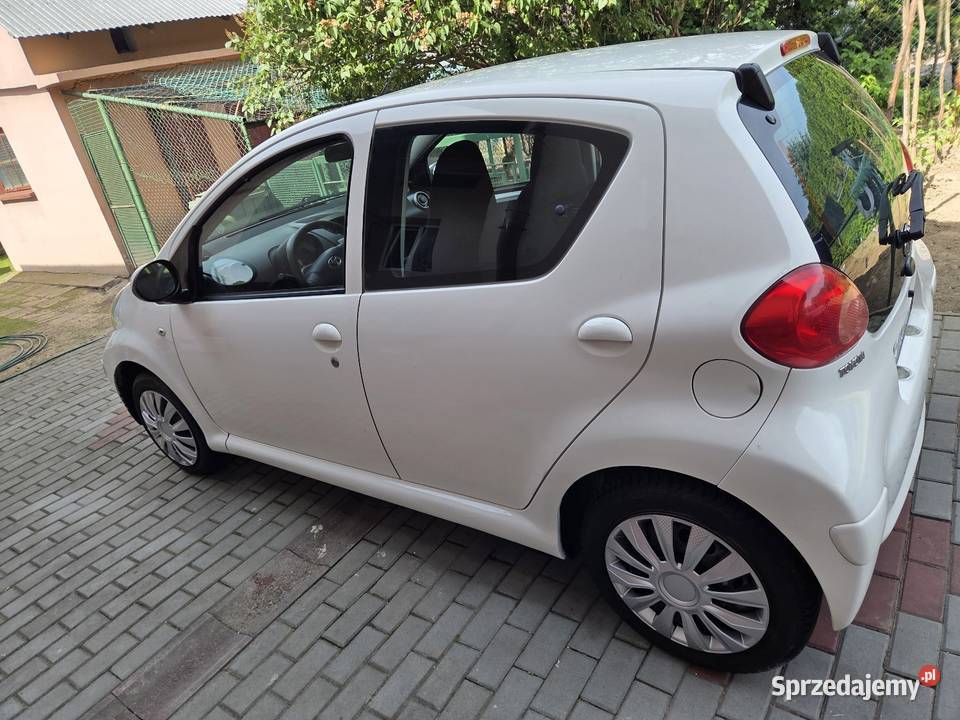 Toyota aygo biały Munina