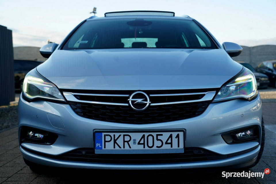 Opel Astra ELITE skóra NAWI wentylacja Otmuchów sprzedam