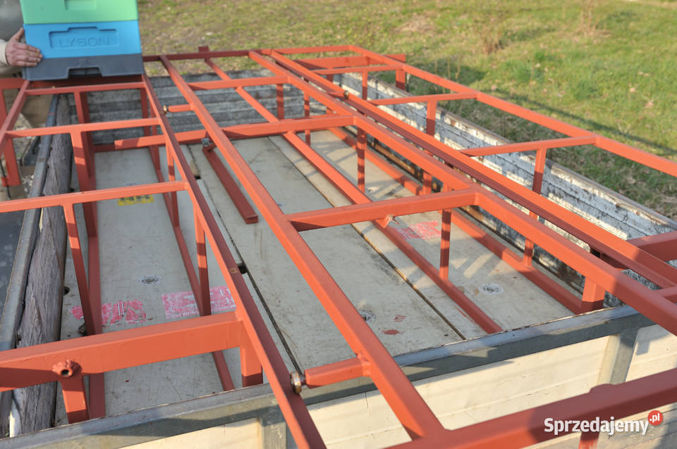 Zabudowa przyczepki platformą do przewozu uli Odrowąż