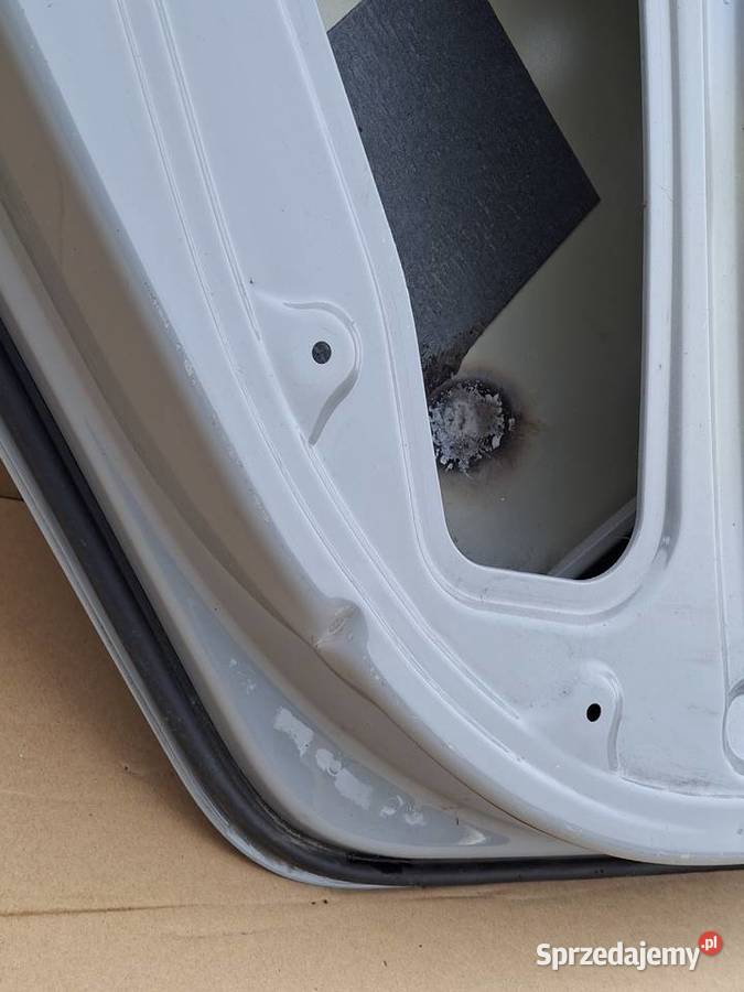 SKODA OCTAVIA III 3 KOMBI DRZWI LEWY TYŁ LEWE Bieleń