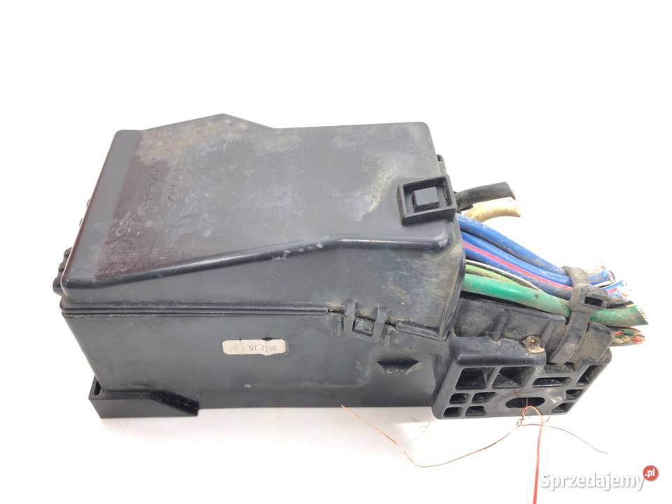 SKRZYNKA BEZPIECZNIKÓW SUZUKI SWIFT III