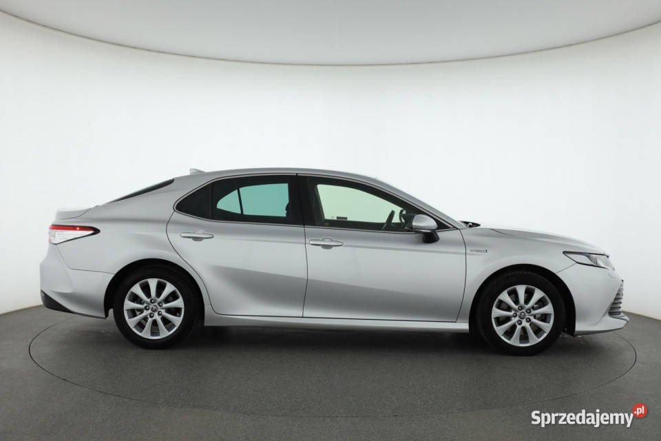 Toyota Camry 25 Hybrid srebrny Piaseczno
