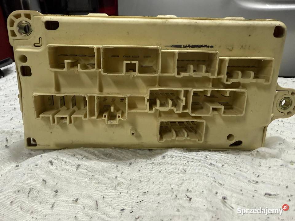 Skrzynka bezpieczników Lexus LS400 UCF21 40