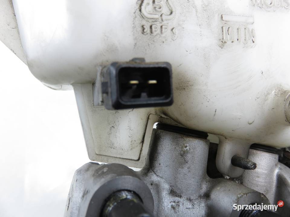 SERWO HYUNDAI i40 17 CRDi 136 D4FD 591103Z100 sprzedam