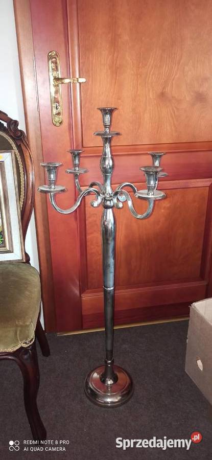 Świecznik w srebrnym kolorze Stojący rozkrecany pomorskie Gdańsk sprzedam