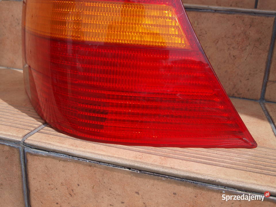 VW Golf 4 lampa prawa tył 35 drzwi 1997 2003r