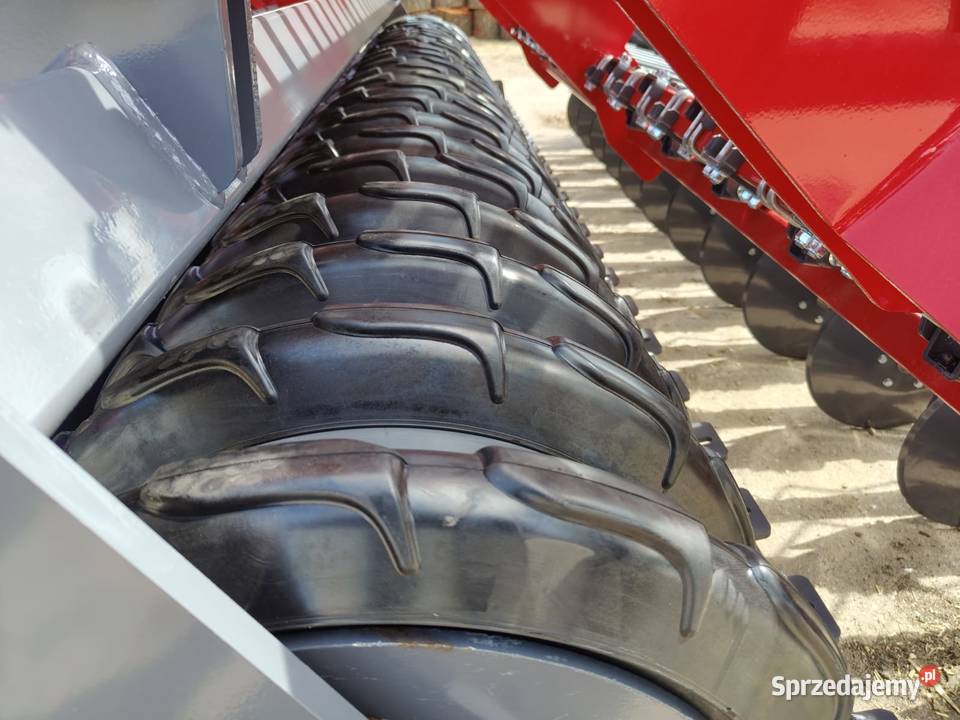 SIEWNIK NABUDOWANY TALERZOWY 3m nieuszkodzony Maszyny rolnicze wielkopolskie Poznań