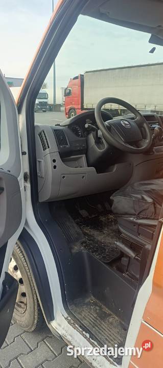 Sprawny do jazdy klimatyzacja Rok produkcji 2011