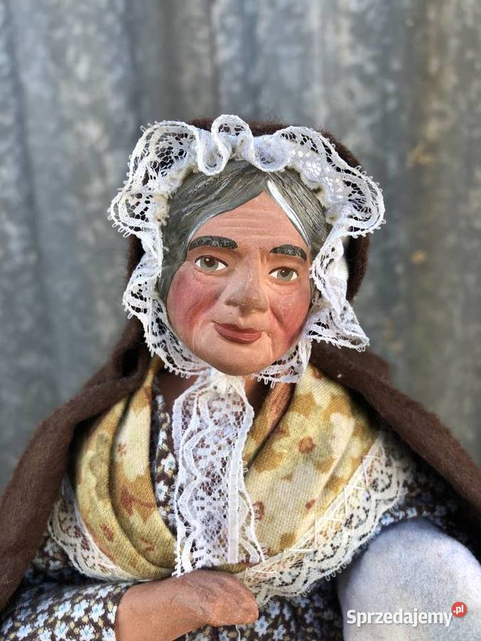 Figurka kobieta Łowicz