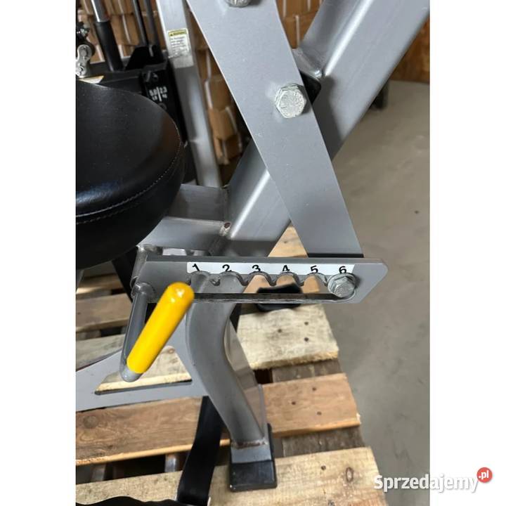 Maszyna siłowa na mięśnie nóg Seated Leg Curl