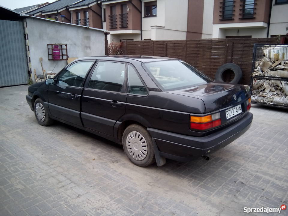 Volkswagen Passat B3 czarny Passat Poznań