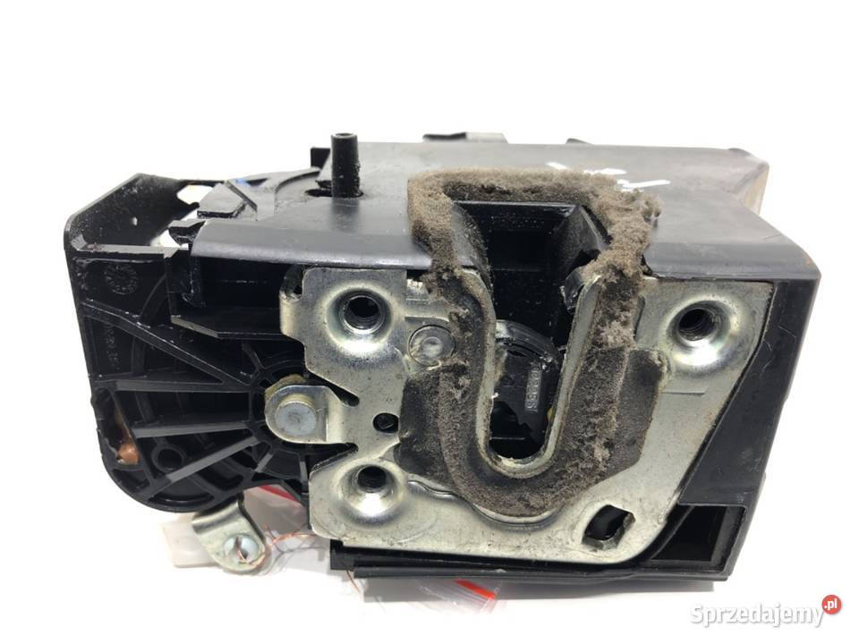 ZAMEK DRZWI PRAWY TYŁ DACIA DUSTER Hatchback