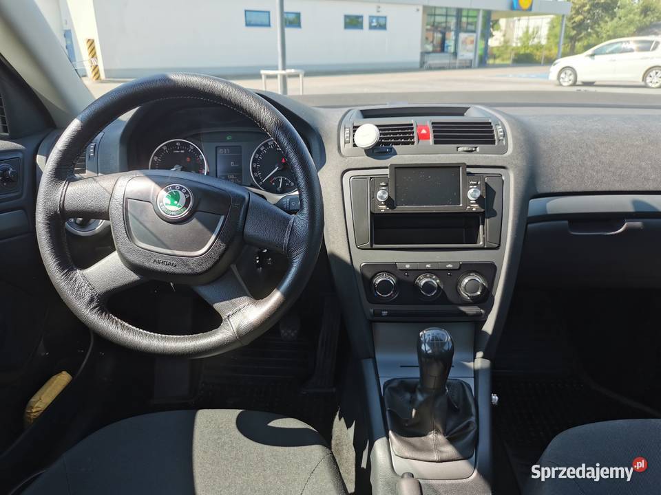 Skoda Octavia 2 16 MPI z LPG Hak salon polska 4/5 Motoryzacja Rogoźno
