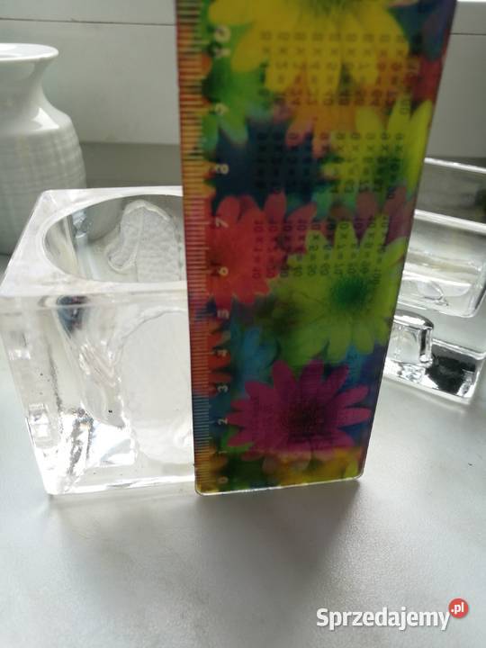 Dwa swieczniki ozdoby grube szkło Choszczno