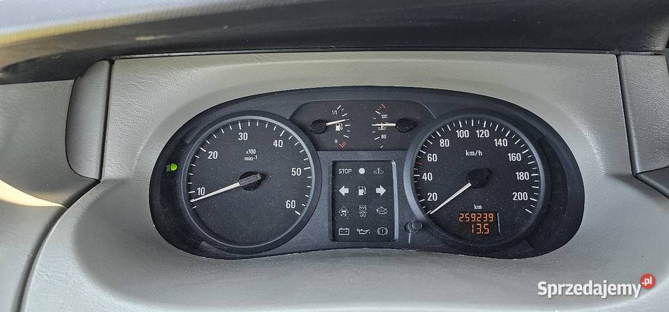 Opel vivaro 19 CDTI 2004R 259 przebiegu Ładny Zarejestrowany w Polsce Majdan Górny