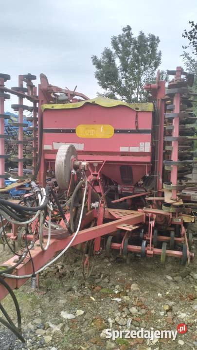 Agregat uprawowo siewny Vaderstad 6m uszkodzony Maszyny uprawowe Wąwelno