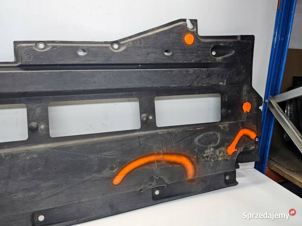 OSŁONA PODWOZIA PRAWA AUDI A6 C6 4F0825208G Przystajń
