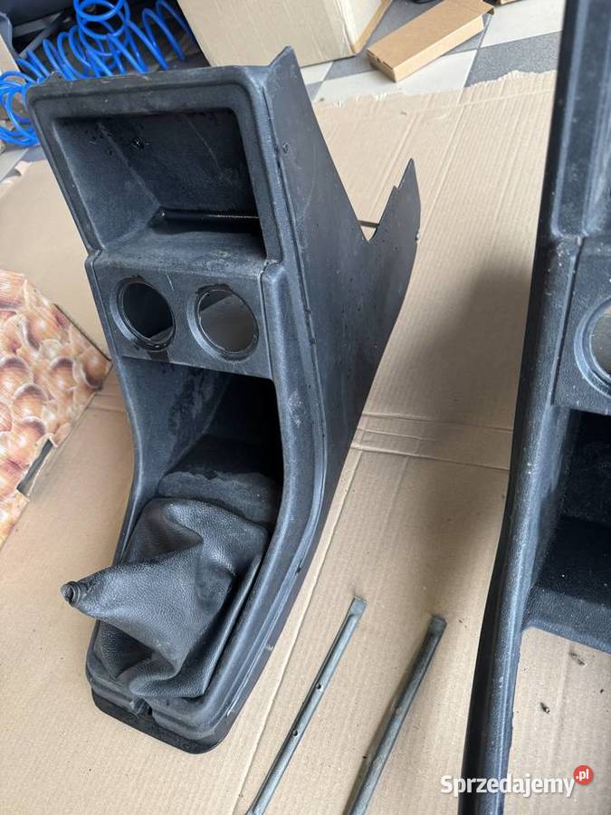 Golf mk1 konsola środkowa starego dolnośląskie Konradówka