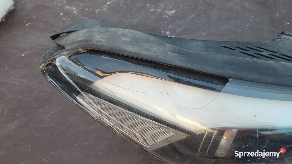 HYUNDAI TUCSON III 15 PRAWY REFLEKTOR PRAWA Ruda Śląska