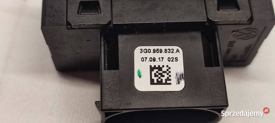 VW TIGUAN II PRZYCISK KLAPY BAGAŻNIKA 3G0959832A
