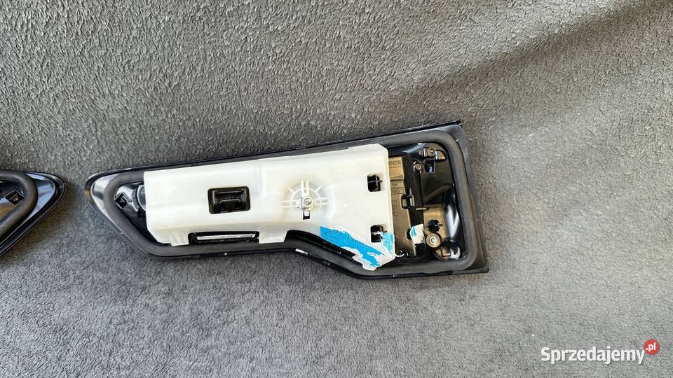 BMW X2 U10 LAMPA TYLNA PRAWA W KLAPE EUROPEJSKA Lampy tylne Gorzów Wielkopolski