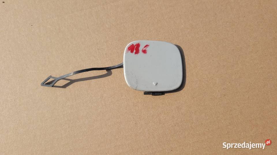 MERCEDES W176 1215 ZAŚLEPKA HAKA ZDERZAKA TYL