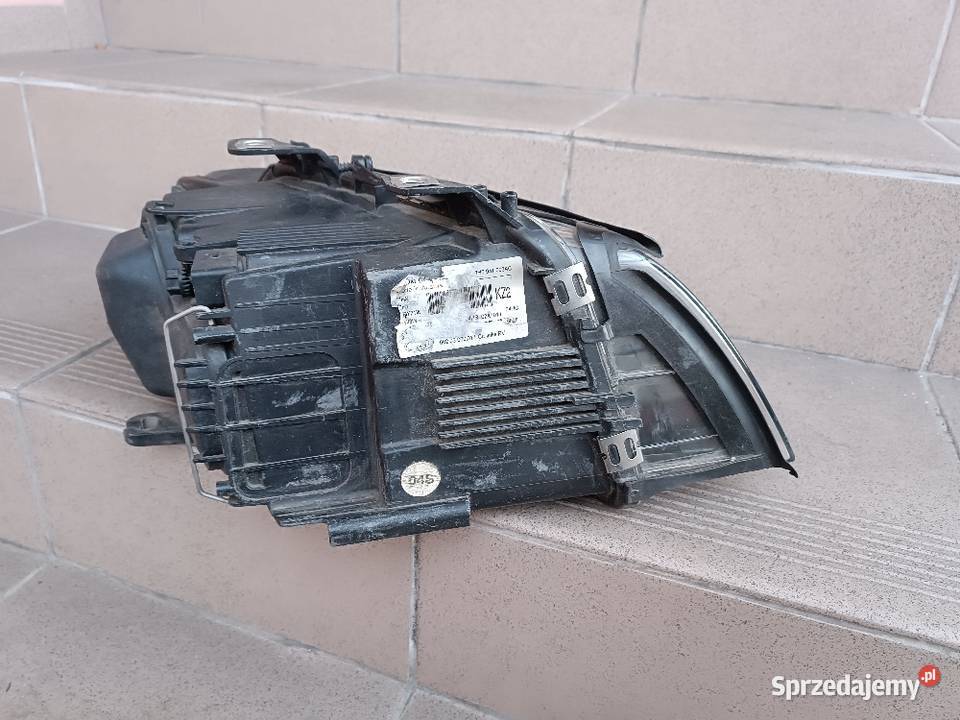 Lampa przednia lewa Audi A4 B6 Cabrio osobowe Lampy przednie wielkopolskie Września