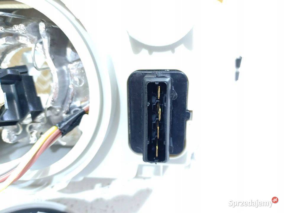 Skoda Felicia I 199497 REFLEKTOR LAMPA PRZÓD