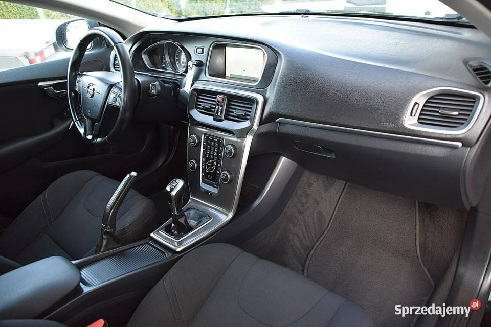 Volvo V40 20D2 120 Alu 17 Led Navi Gwarancja II Nowe Kucice sprzedam