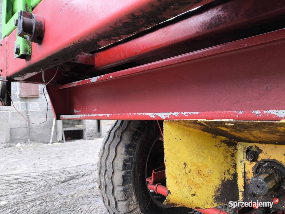 Rozrzutnik obornika Czarna Białostocka 4t dwu Grabiec sprzedam
