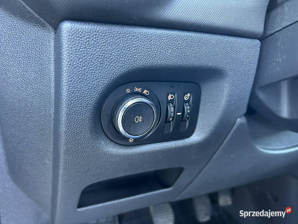 Opel Corsa klimatyzacja centralny el lusterka el garażowany Żory