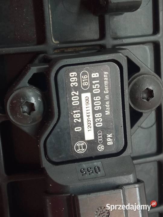 KOLEKTOR SSĄCY INTERCOOLER 03C129711AD
