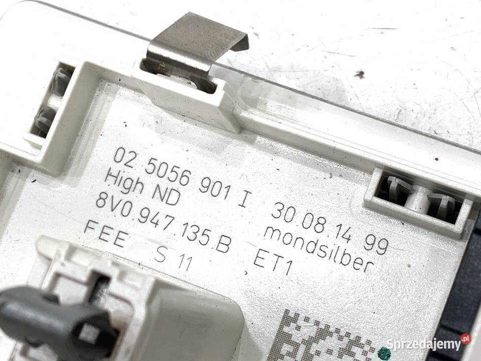 LAMPA SUFITOWA AUDI A3 8V 8V0947135B sprzedam
