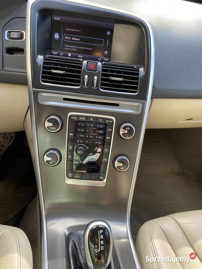 VOLVO XC60 T6 30 benz 304 AWD premier plus Chełm